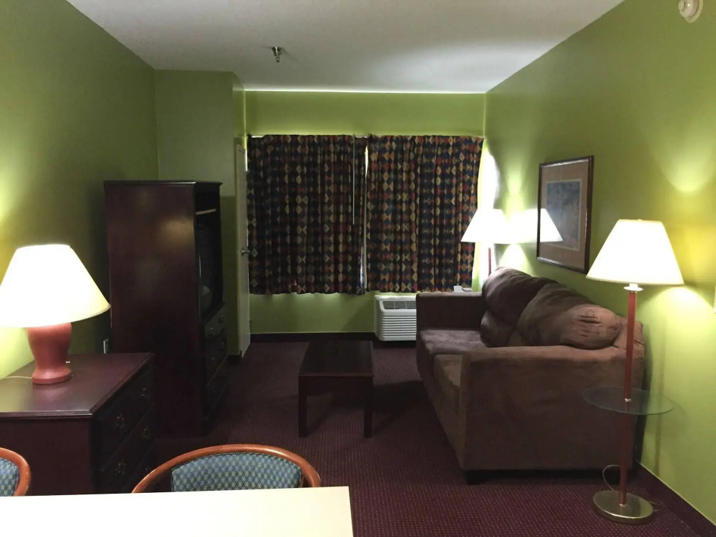 Guest Cottages & Suites, Brunswick GA