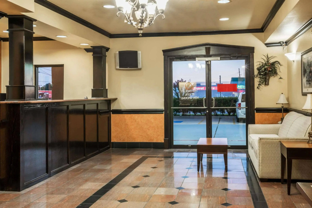 Econo Lodge Beaumont I-10 South