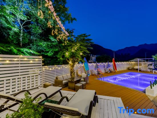 Manju·Yunwanshang Holiday Inn (Moon Bay Scenic Area Branch)