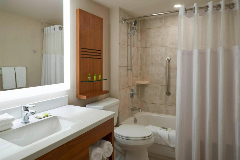 Holiday Inn Hotel & Suites Overland Park-West by IHG