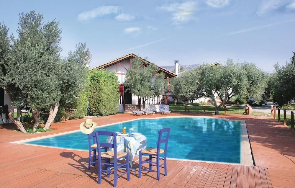 Beautiful Home in Eretria Evia With 2 Bedrooms, Wifi and Outdoor Swimming Pool