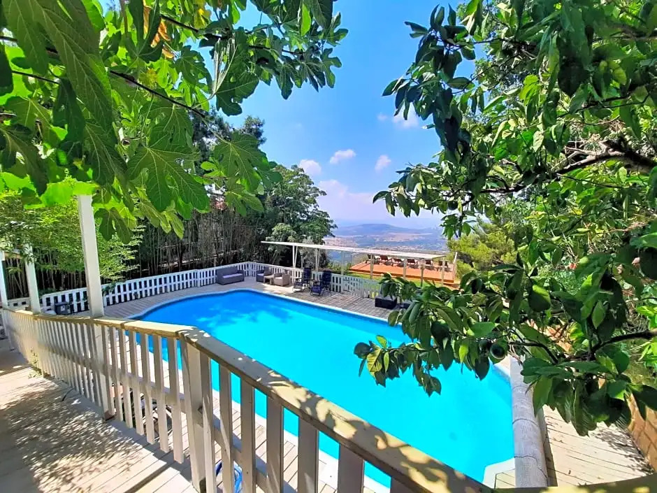 HaSeuda HaAchrona Suites