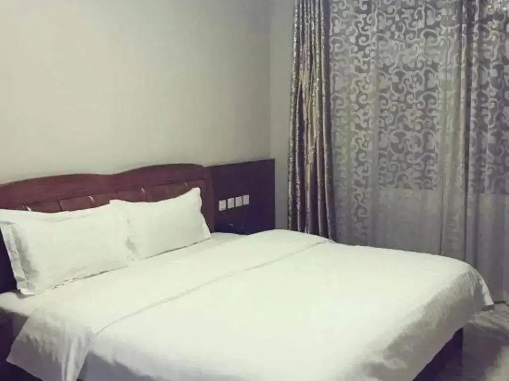 7Days Inn Chain Hotel (Tianjin Jiaotong Institute Caozhuang Subway Station)