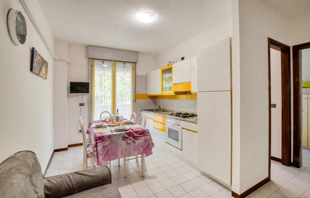 Awesome Apartment in Rosolina Mare With Outdoor Swimming Pool, Wifi and 2 Bedrooms