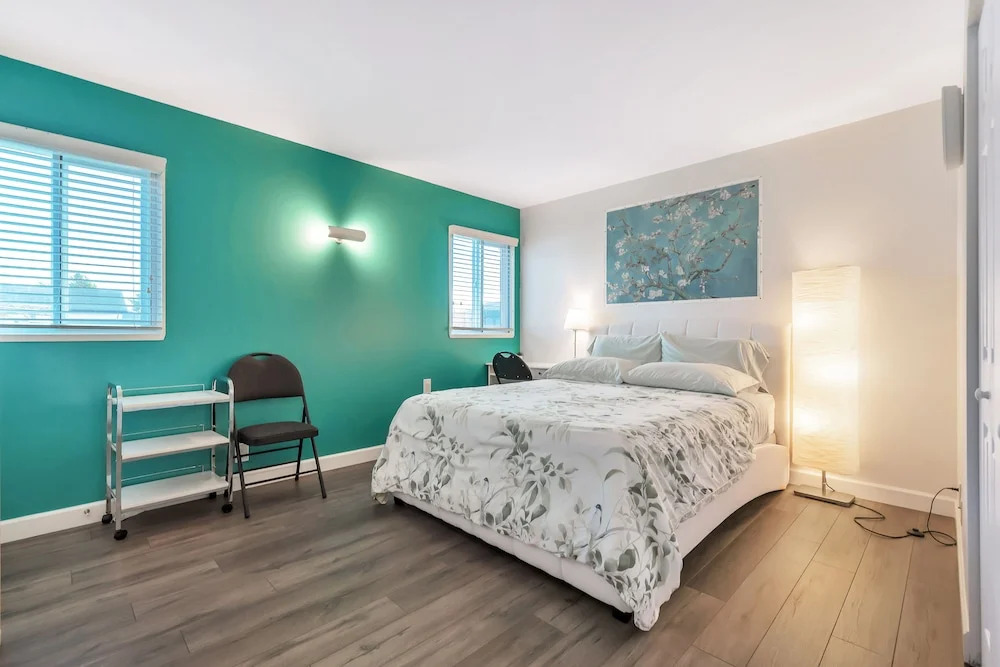 3 bd Home Aberdeen Center Elevate Rooms
