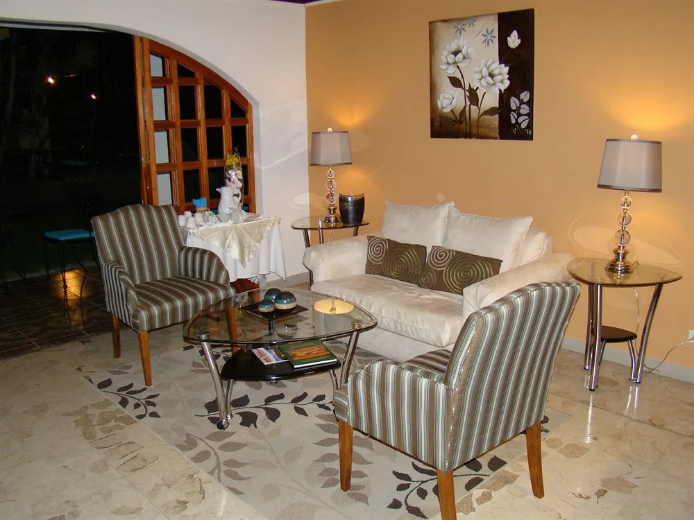 Hotel Colonial en Escazú