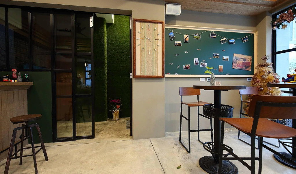 MIDORI Hostel