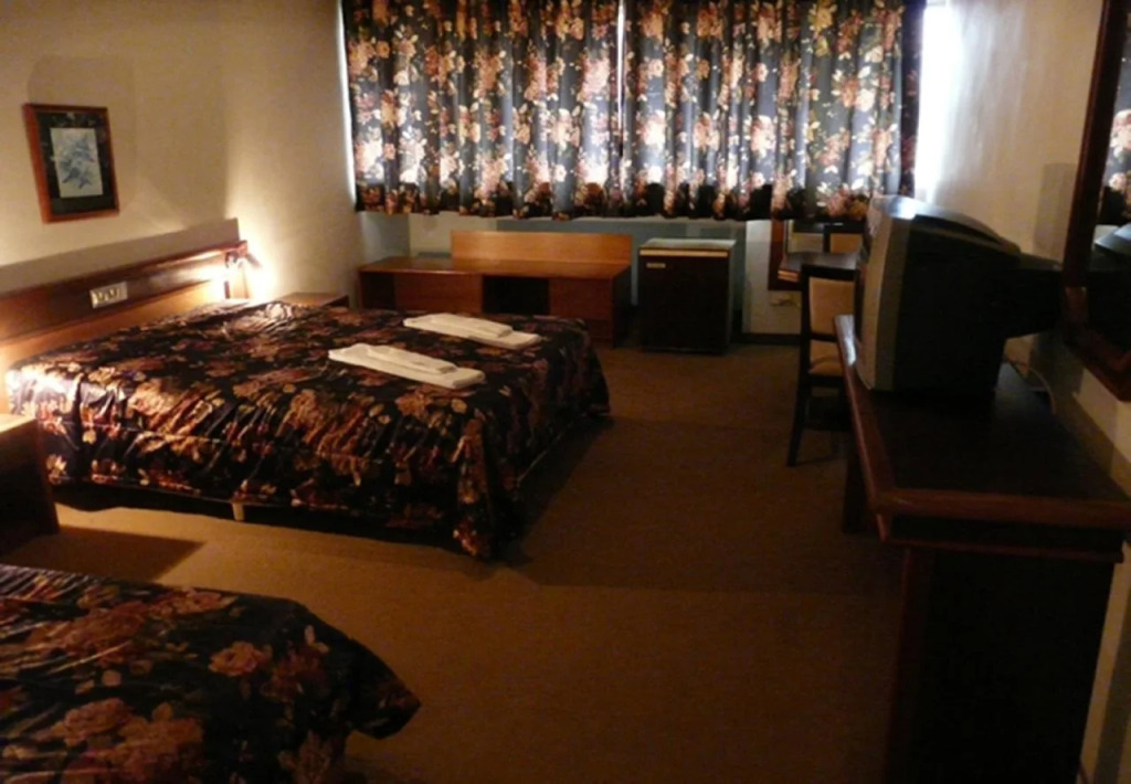 UpFront Hotel Lanville