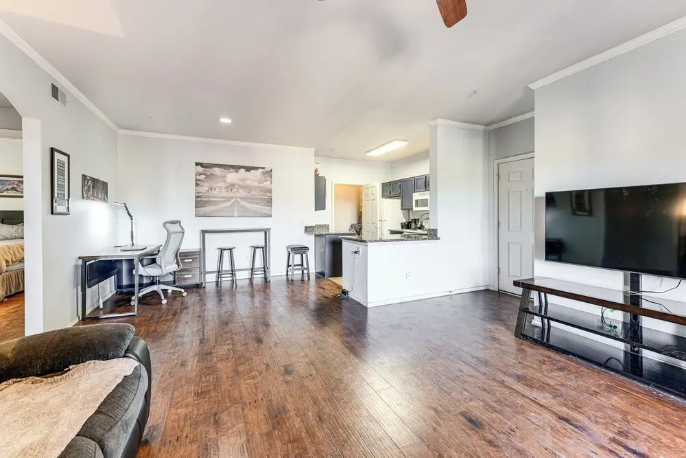 Walk to Papago Park: Central Phoenix Condo