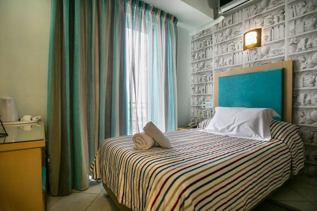 City Life Port Hotel