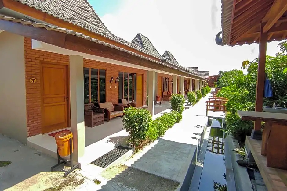 RedDoorz Plus Syariah At Puri Cempaka Prambanan