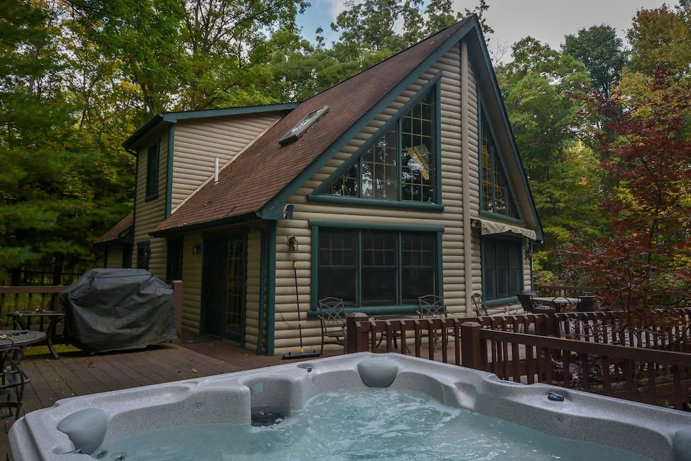 Swimming Bear Lodge 4 Bedroom House