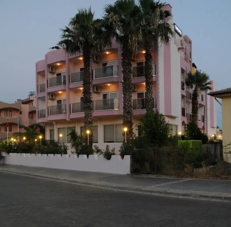 Hawaii Hotel 2