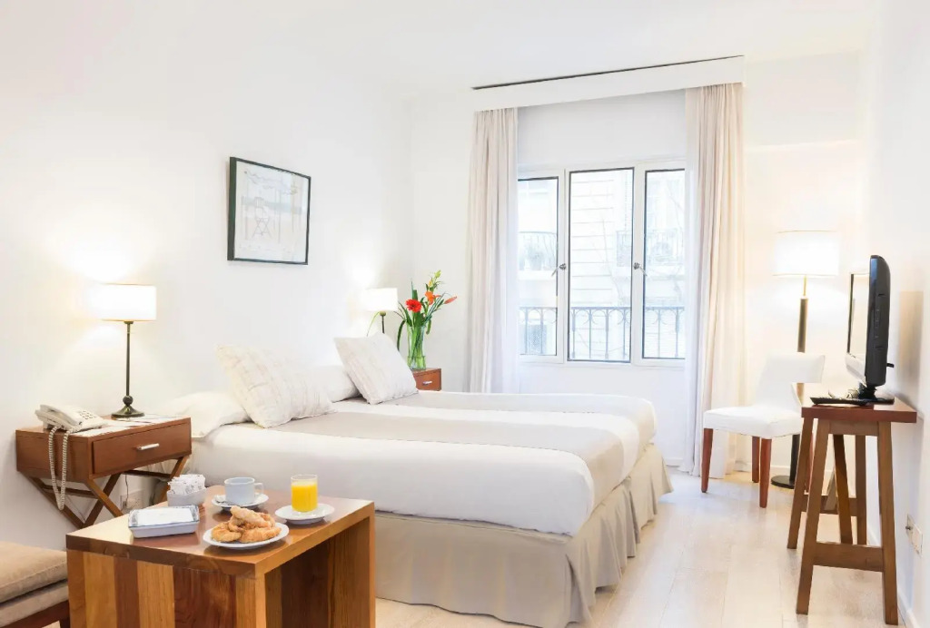 Loi Suites Arenales
