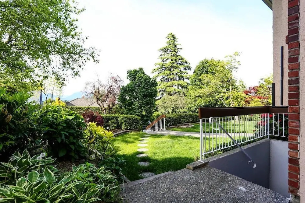 Grand Spacious Suite near YVR by Elevate Rooms