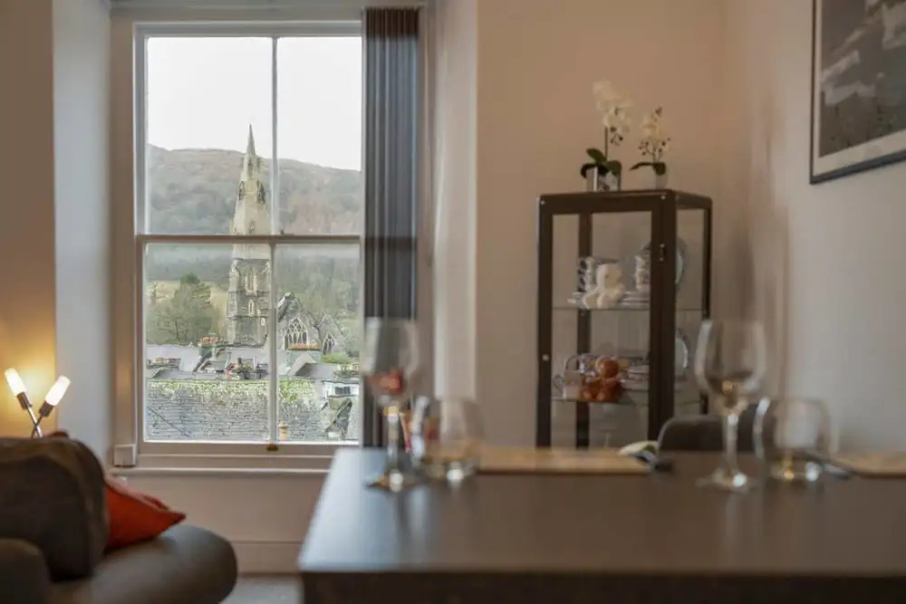 Charming 1BR - Town Centre-parking-stunning Views