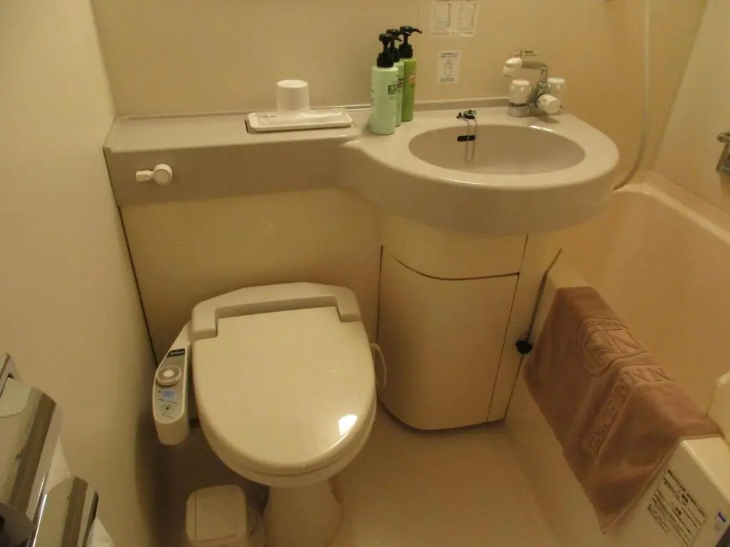 BASE LAYER HOTEL Nagoya Nishiki