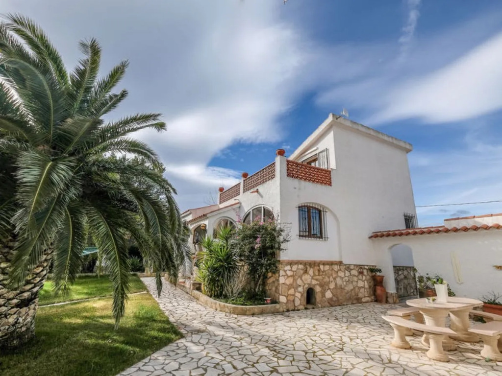House Reny LAmpolla