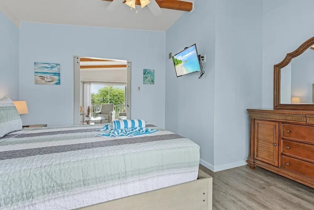230 Palermo Cir 3 Bedroom Home by RedAwning