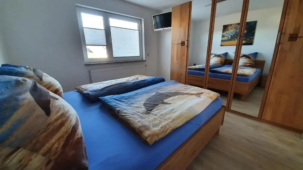 Schnetter Hummel, Apartment 1