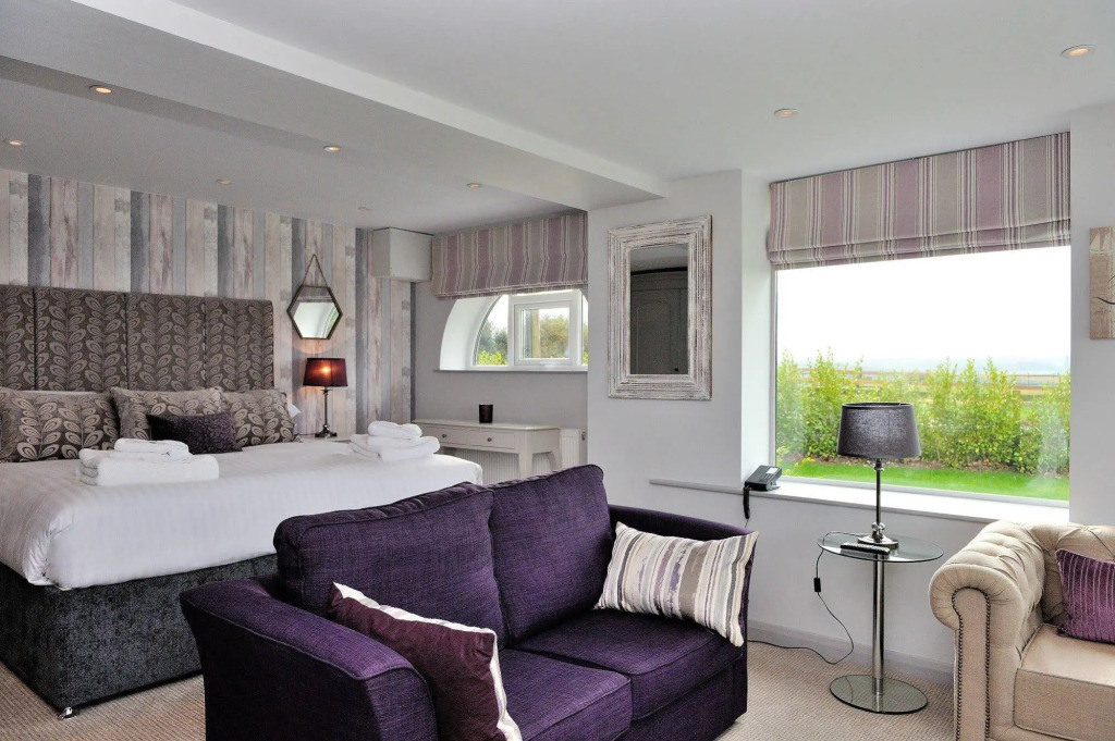 The Crescent Turner Hotel