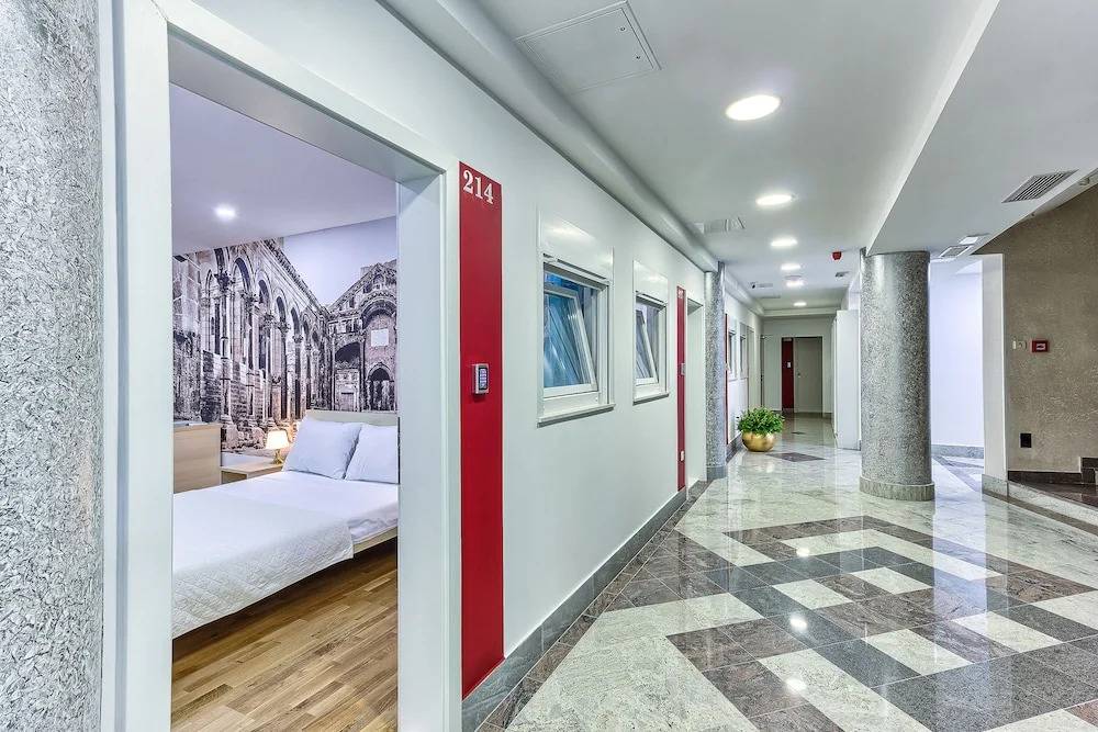 Split City Rooms