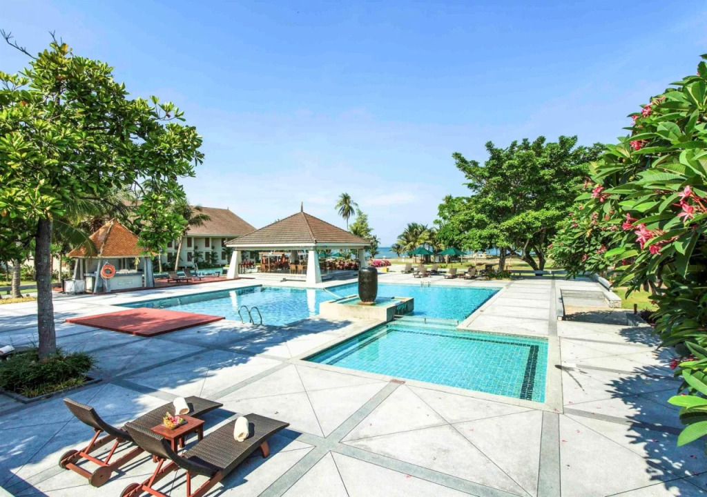 The Nouveau Chumphon Beach Resort And Golf