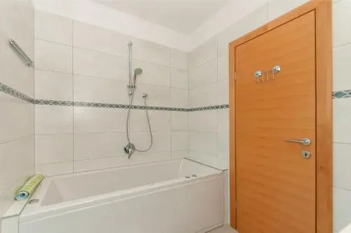 Ap 4 2 In One Of The Most Luxury Building In Omis