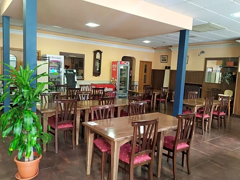Hostal agripino y Restaurante asiático
