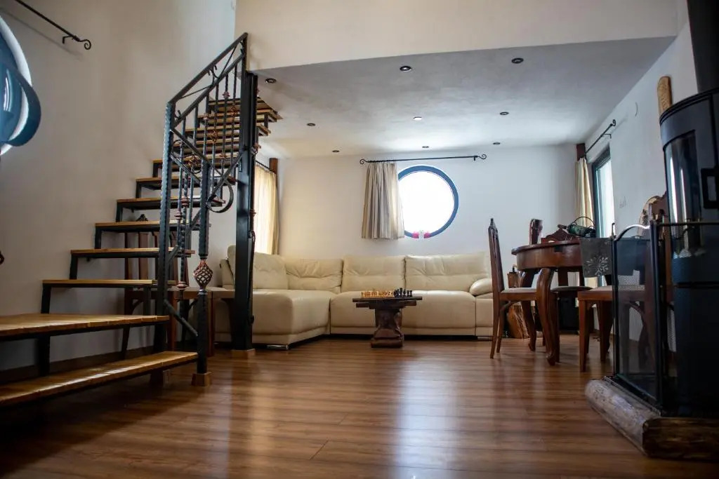 Holiday Nature House