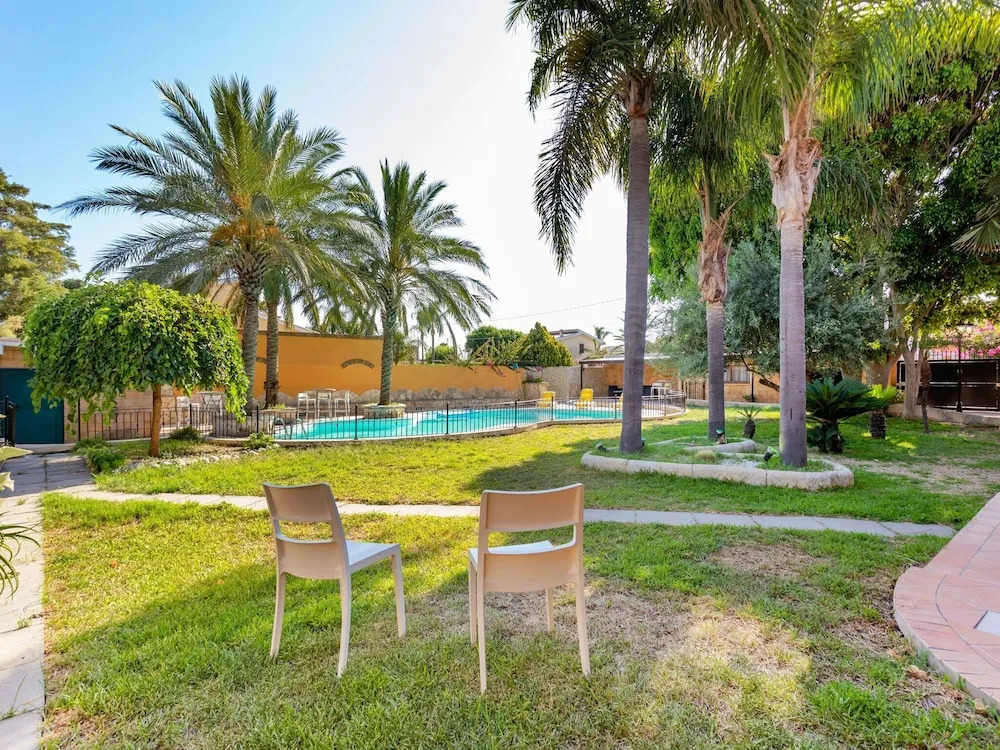 Peaceful Holiday Home in Punta Milocca With Private Pool