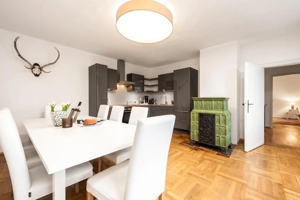 Townhouse RIVA, prime location in the city of Salzburg, 1000m2 backyard