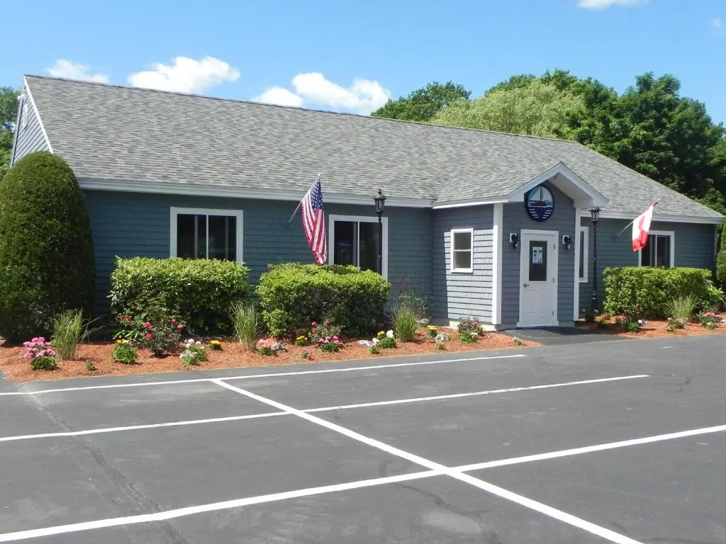 Elmwood Resort Hotel