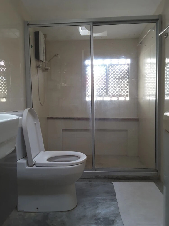 At Penny's Place - Hostel, Caters to Women