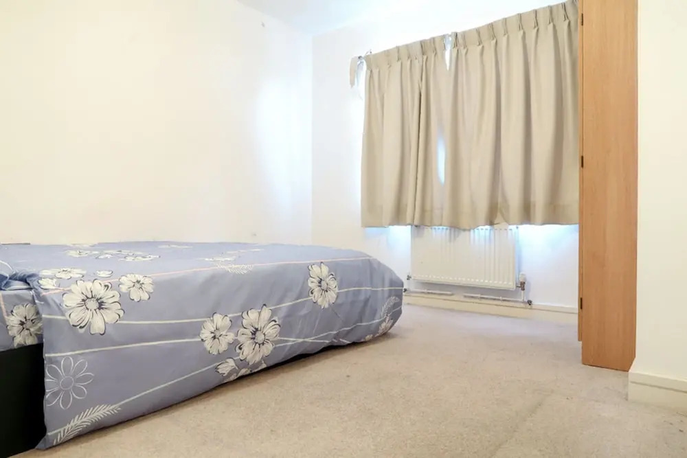 Diprose Court Deluxe Guest Room