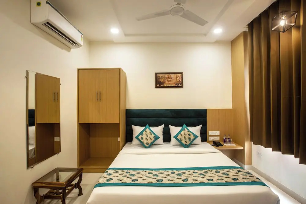 Hotel Triton Grand