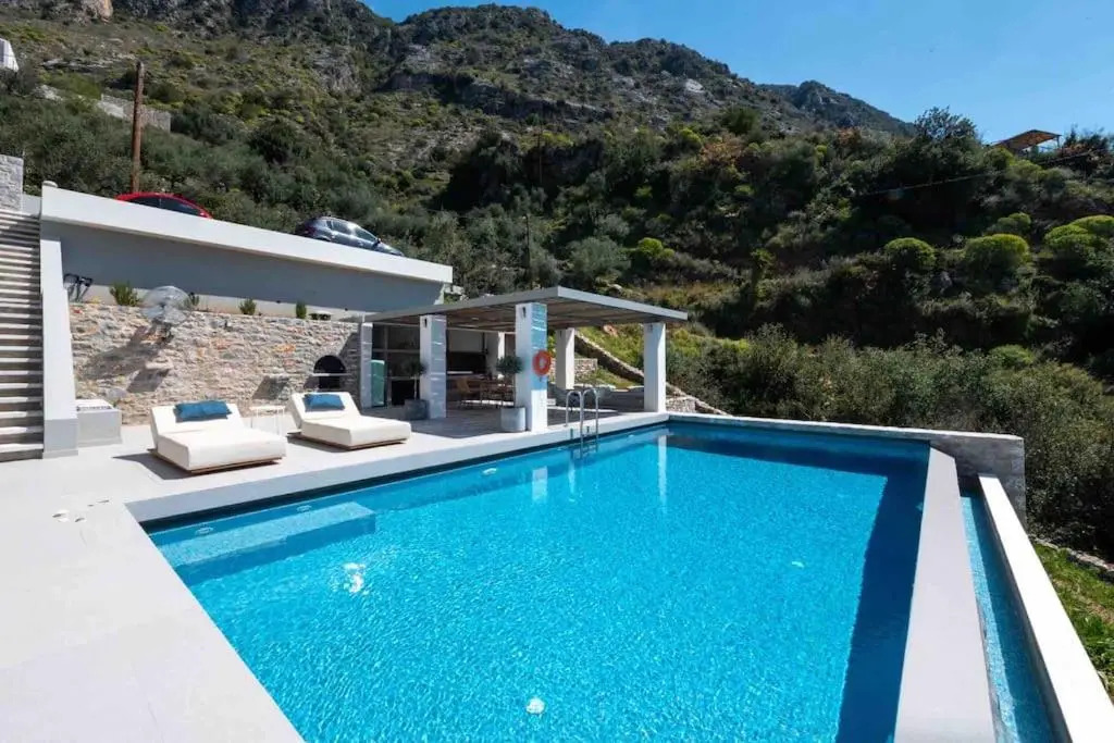 Cosy Stylish Studio, Kalathi Home Suites in Verga