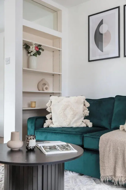 Chic 1BR by Goodge Street Station