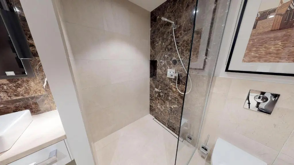 White Pearl Apartment 2.08