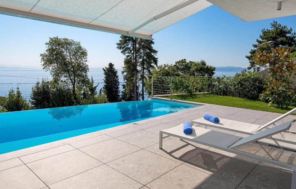 Nice Apartment in Opatija With 4 Bedrooms, Sauna and Heated Swimming Pool