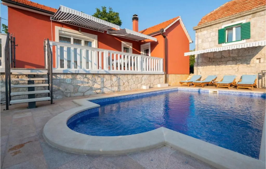 Holiday Home Kresevo with Fireplace 11