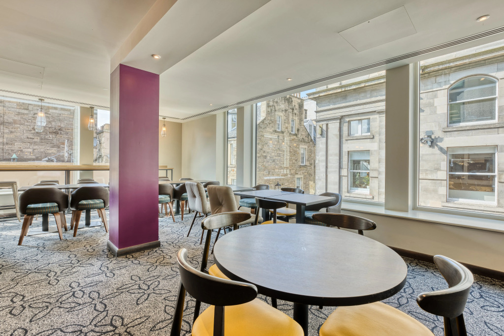 Premier Inn Edinburgh Cc Waverley