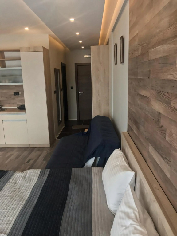 Studio Milmari ,Premier 18
