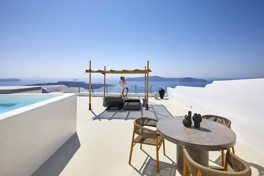 U & ME SUITES