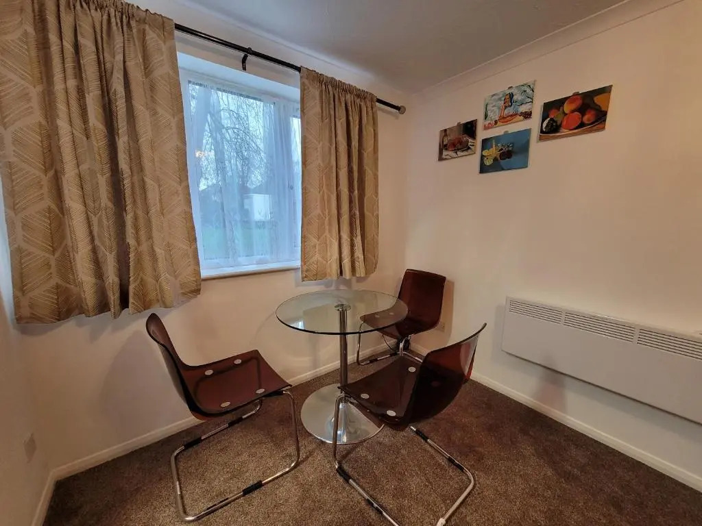 Tastefully Decorated 1 bed Flat Near Abbeywood