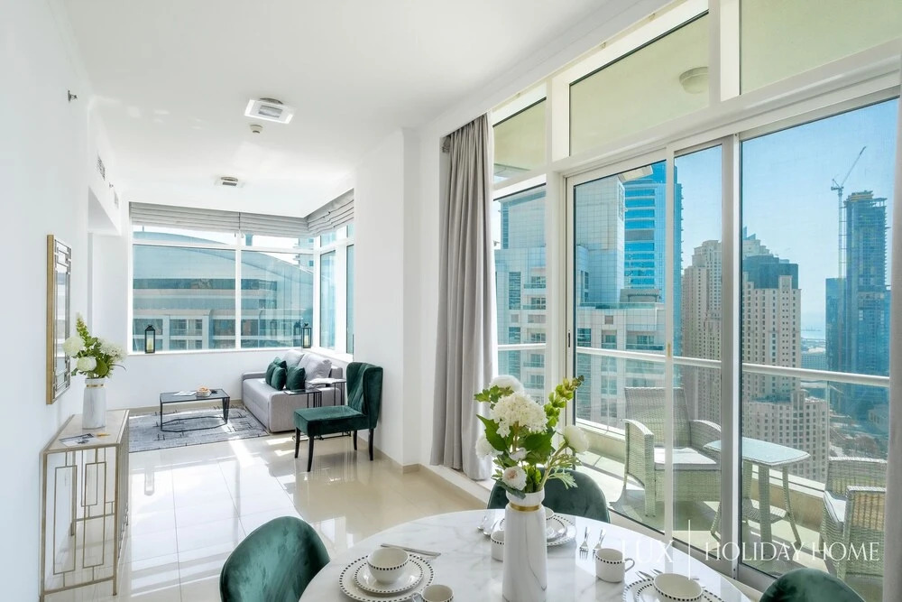 LUX Holiday Home - Botanica Tower 1
