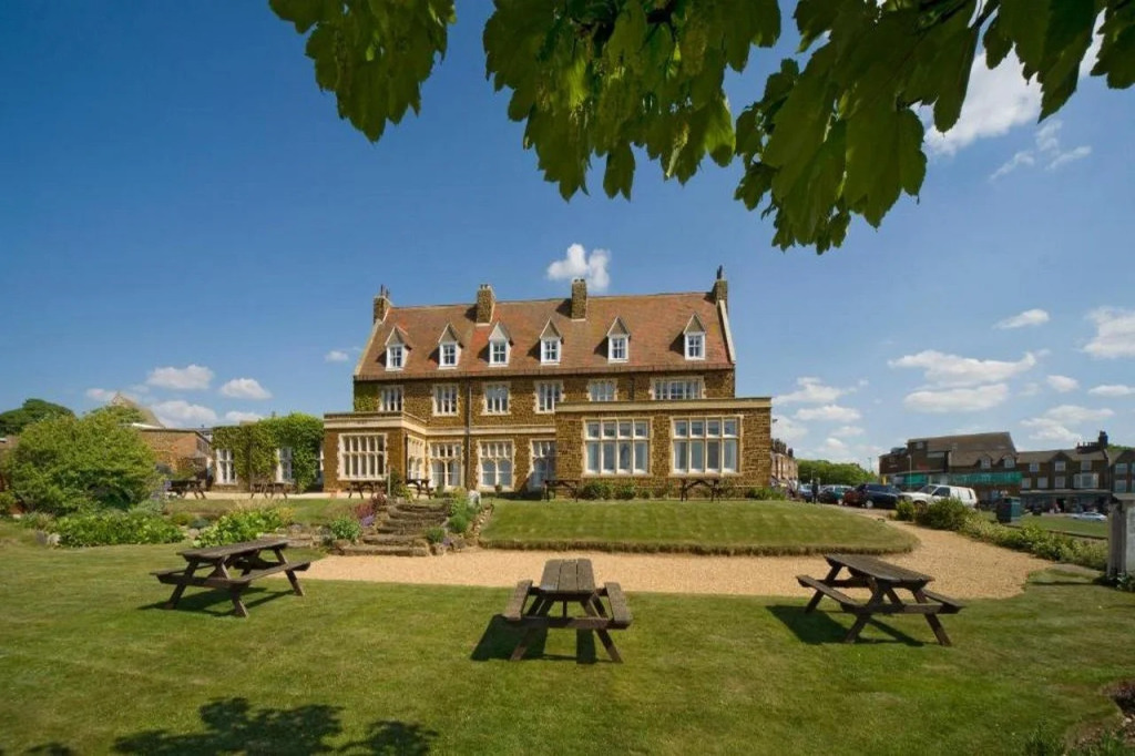 The Golden Lion Hotel