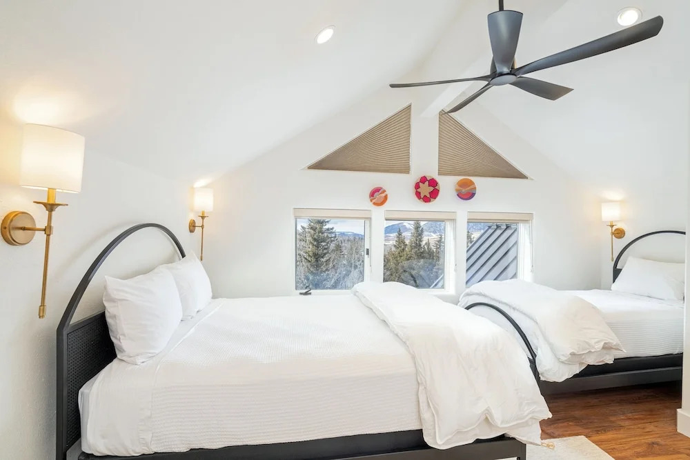 Bear Creek Lodge 406 4 Bedroom Condo by Alpine Lodging Telluride