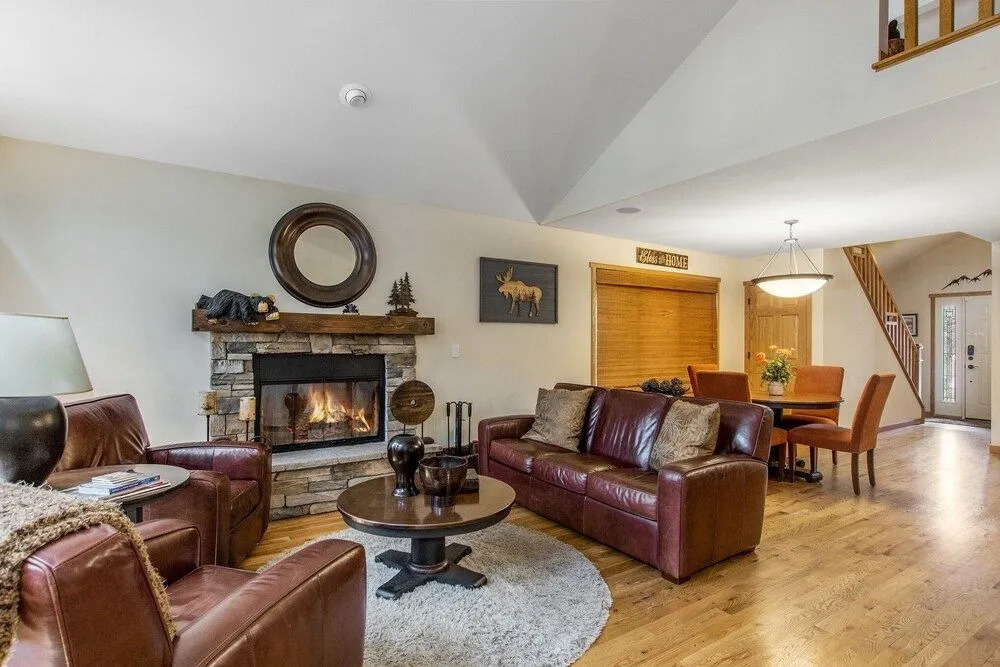 Luxury Rocky Mountain River Retreat - 3 Br Townhouse