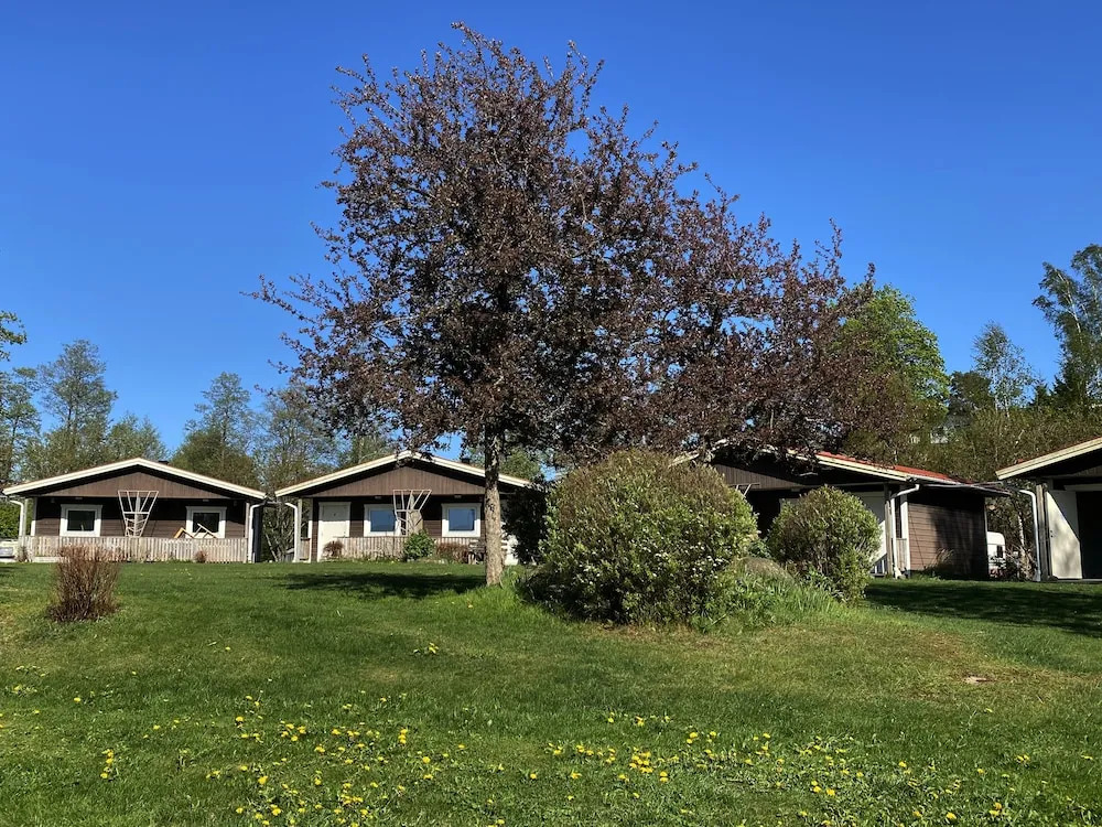 Hindås lake cabins